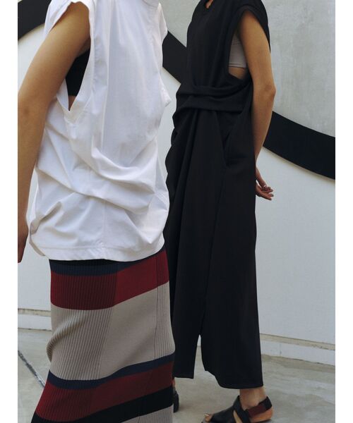 UN3D.(アンスリード)の「マルチボーダーニットスカート(スカート・レディース・ブラック/グレー・38/36)」の5枚目の写真