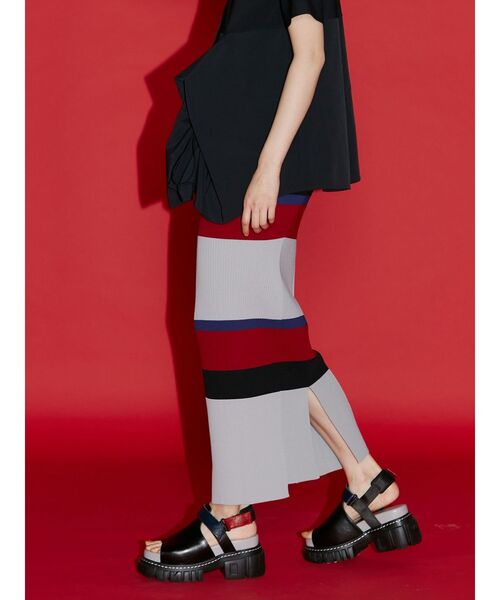 UN3D.(アンスリード)の「マルチボーダーニットスカート(スカート・レディース・ブラック/グレー・38/36)」の12枚目の写真