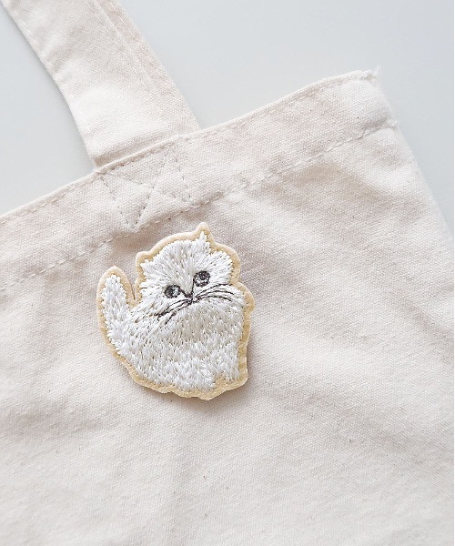 COMMON WARE(コモンウェアー)の「EC:松尾みゆき 猫刺繍ブローチ(ブローチ/コサージュ・レディース・ベージュ/イエロー/グレー/ブルー・FREE)」の7枚目の写真