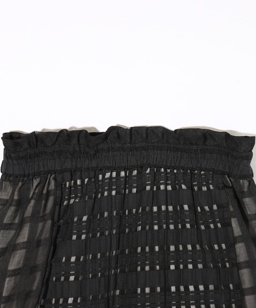 MILKFED.（ミルクフェド）の「PLAID SHEER TIERED SKIRT（スカート・レディース・ブラック/ライトグレー・ONE SIZE）」の13枚目の写真