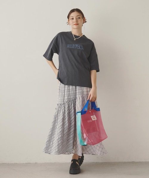 MILKFED.（ミルクフェド）の「PLAID SHEER TIERED SKIRT（スカート・レディース・ブラック/ライトグレー・ONE SIZE）」の3枚目の写真