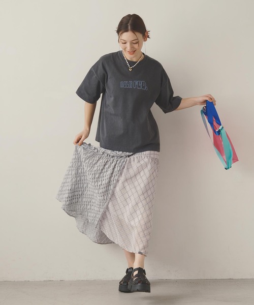 MILKFED.（ミルクフェド）の「PLAID SHEER TIERED SKIRT（スカート・レディース・ブラック/ライトグレー・ONE SIZE）」の6枚目の写真