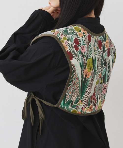 Libra Cue（リブラ キュー）の「刺繍スクエアつけ襟（付け襟・レディース・ブラック/ピンク・FREE）」の5枚目の写真