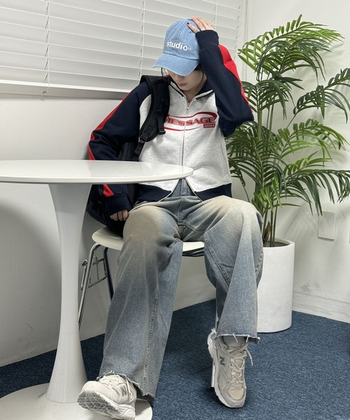 AMESWORLDWIDE(アメスワールドワイド)の「【UNISEX】AMES WORLDWIDE/ライントラック ZIPUP 2111565(スウェット・レディース・ホワイト/グレー・MEDIUM/LARGE)」の22枚目の写真