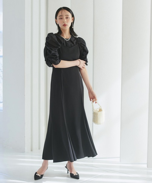 RUIRUE BOUTIQUE（ルイルエブティック）の「洗える ストレッチ ｜ シャーリングスリーブシアー5分袖ブラウス ｜ 半袖 シャーリングスリーブ ラウンドネック トップス 体型カバー オフィスカジュアル 通勤服 華やか ボリュームスリーブ ブラウス（シャツ/ブラウス・レディース・ブラック/イエロー/コーラルピンク・S/M/L/LL/3L）」の15枚目の写真