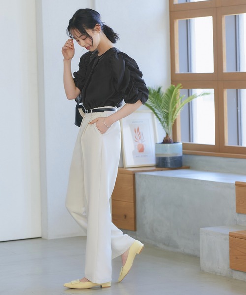 RUIRUE BOUTIQUE（ルイルエブティック）の「洗える ストレッチ ｜ シャーリングスリーブシアー5分袖ブラウス ｜ 半袖 シャーリングスリーブ ラウンドネック トップス 体型カバー オフィスカジュアル 通勤服 華やか ボリュームスリーブ ブラウス（シャツ/ブラウス・レディース・ブラック/イエロー/コーラルピンク・S/M/L/LL/3L）」の18枚目の写真