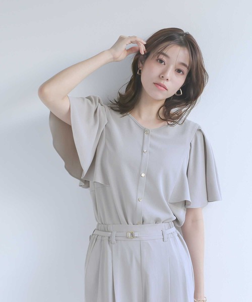 Emilyan（エミリアン）の「【魔法ブラウス】WEB限定！まるで着てないみたい！ハイストレッチカルゼワッシャー・フレアーお袖前後2wayブラウス（シャツ/ブラウス・レディース・サックスブルー/オフホワイト/ライトグレー・S/M/L）」の16枚目の写真