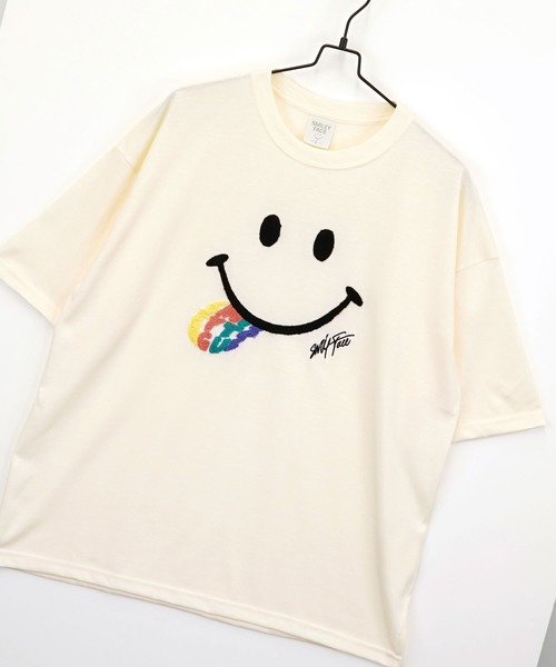 SMILEY FACE(スマイリーフェイス)の「【GROOVY STORE】SMILEY FACE サガラ刺繍 オーバーサイズTシャツ UVカット&COOL&DRY(Tシャツ/カットソー・メンズ・ホワイト/ライトグリーン/ネイビー/ブラック/オフホワイト/グレイッシュブルー/レモンイエロー/スミクロ・M/L/LL)」の10枚目の写真