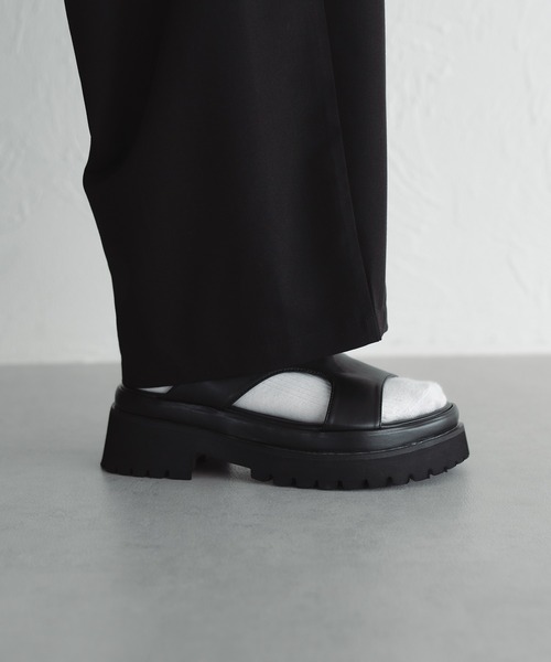 epnok（エプノック）の「タンクソールストラップサンダル（サンダル・メンズ・ブラック・SMALL/LARGE/MEDIUM）」の7枚目の写真