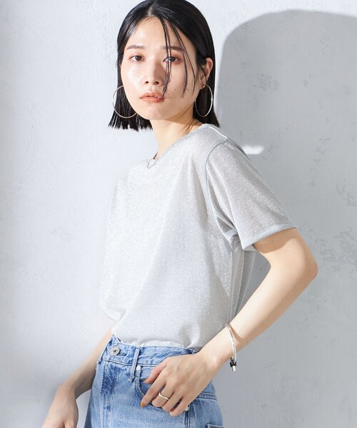 SHIPS(シップス)の「〈手洗い可能〉シアー ラメ クルーネック カットソー(Tシャツ/カットソー・レディース・シルバー/ブラック・ONE SIZE)」の17枚目の写真