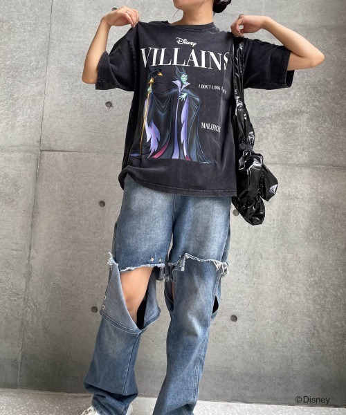 Disney(ディズニー)の「ヴィランズマガジンTシャツ《洗濯機で洗える》(Tシャツ/カットソー・レディース・ブラック系その他/ブラック/グレー・M/L)」の9枚目の写真