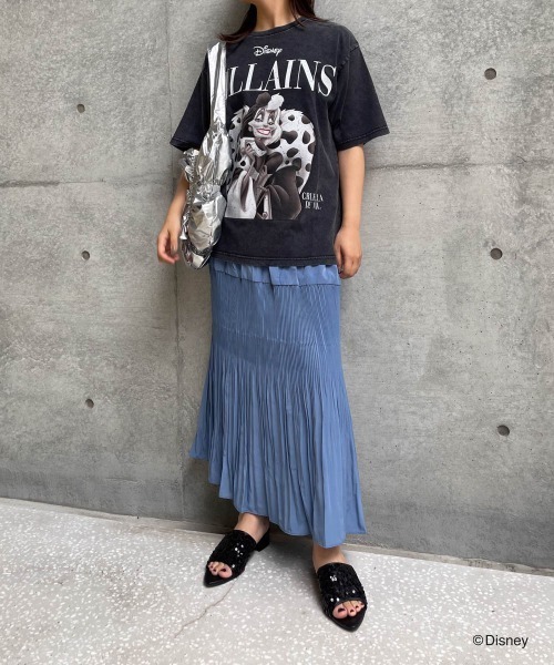 Disney(ディズニー)の「ヴィランズマガジンTシャツ《洗濯機で洗える》(Tシャツ/カットソー・レディース・ブラック系その他/ブラック/グレー・M/L)」の18枚目の写真