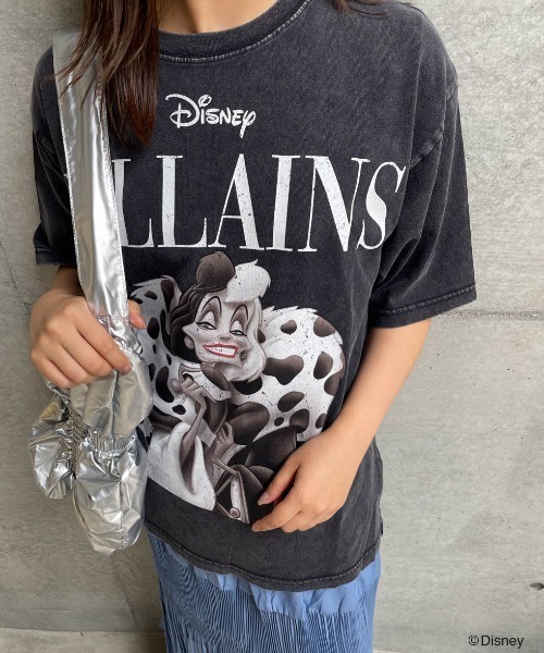 Disney(ディズニー)の「ヴィランズマガジンTシャツ《洗濯機で洗える》(Tシャツ/カットソー・レディース・ブラック系その他/ブラック/グレー・M/L)」の16枚目の写真