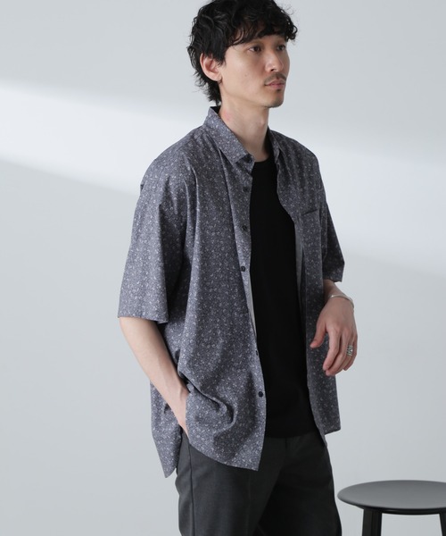 NANO universe(ナノユニバース)の「小花柄レギュラーシャツ 半袖(シャツ/ブラウス・メンズ・オレンジ/ネイビー/チャコール/ライトグリーン・S/L/M)」の12枚目の写真