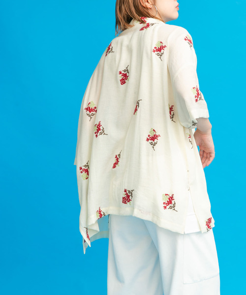 KBF（ケイビーエフ）の「エンブロイダリーワイドシャツ（シャツ/ブラウス・レディース・アイボリー/ネイビー・ONE）」の21枚目の写真