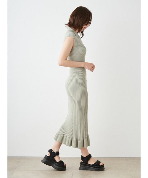 SNIDEL（スナイデル）の「フロントボタンノースリニットワンピース