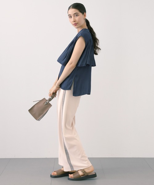 saloon（サルーン）の「SALOON(サルーン)/シルキーサテンレイヤーブラウス【手洗い可】（シャツ/ブラウス・レディース・ブルー/ネイビー/アイボリー・FREE）」の15枚目の写真