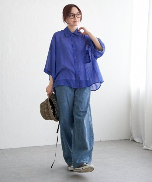 LBC(エルビーシー)の「シアーボックスシルエットシャツ(シャツ/ブラウス・レディース・その他23/オフホワイト/ブラック/ブルー・L/M)」の7枚目の写真