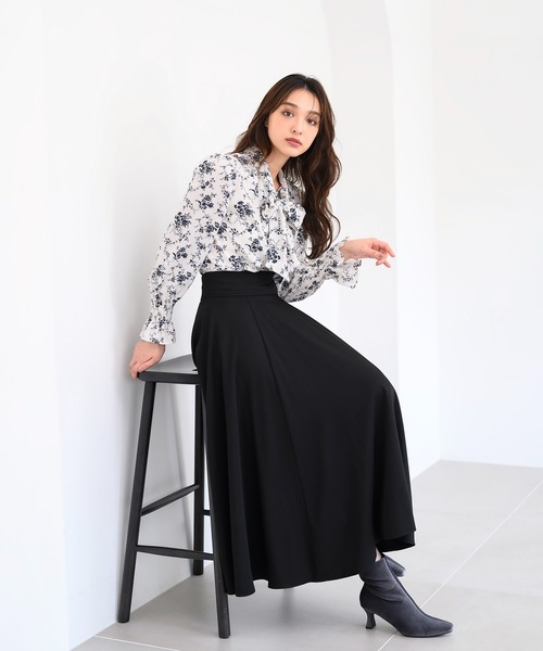 MISCH MASCH(ミッシュマッシュ)の「ボウタイブラウス /MM438107(シャツ/ブラウス・レディース・ホワイト/レッド/ブラック×ホワイト/ブラック/ブルー・フリ-)」の16枚目の写真