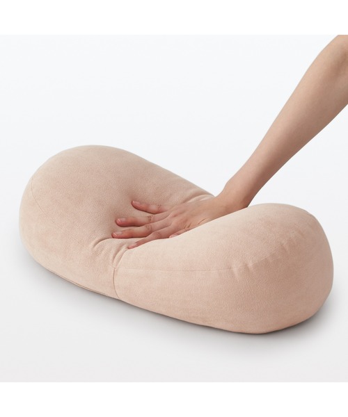 無印良品(ムジルシリョウヒン)の「背当てにもなるやわらかマルチミニクッション 49×22×15cm(クッション/クッションカバー・メンズ・サーモンピンク/ミント/チャコールグレー/ライトベージュ・FREE)」の22枚目の写真
