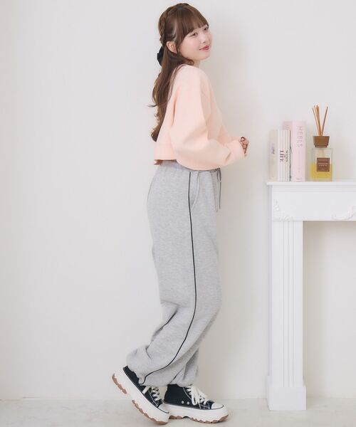 ems excite（エムズエキサイト）の「リボン刺繍ポンチPO（Tシャツ