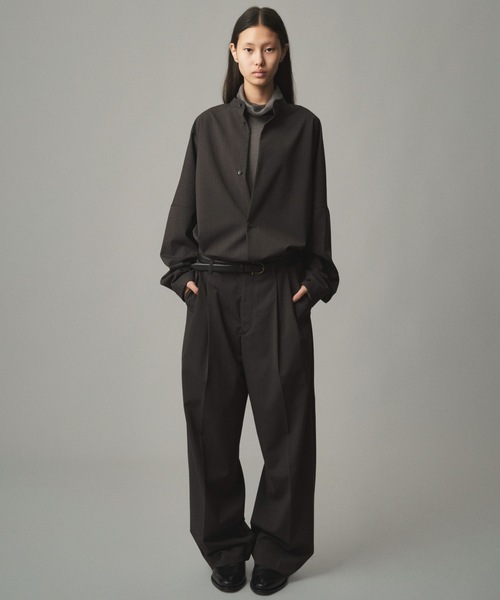TROVE（トローヴ）の「TROVE 2024AW / WORSTED WIDE TROUSERS（スラックス・メンズ・アッシュブラウン/ブラック・1/3）」の2枚目の写真