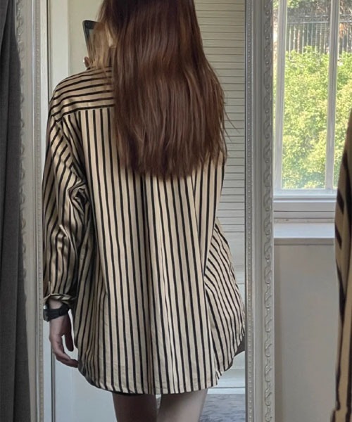 Mayree(メイリー)の「【Mayree】ストライプ カットデザイン シャツ(シャツ/ブラウス・レディース・ストライプ・SMALL/MEDIUM/LARGE)」の4枚目の写真