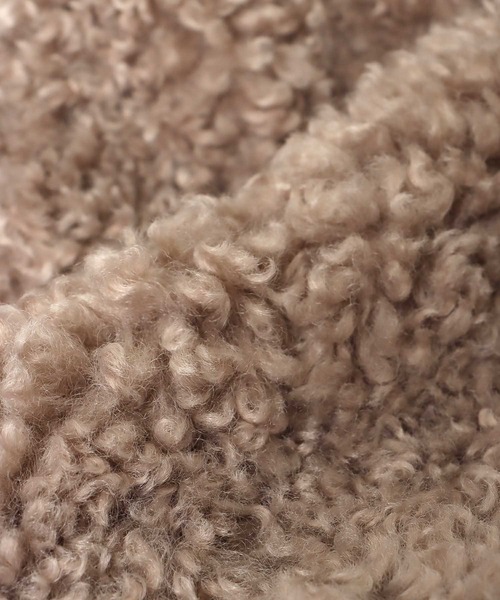 Jines（ジネス）の「ミミクリーシープフェイクファー フード