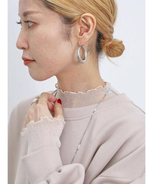 Samansa Mos2 blue（サマンサモスモスブルー）の「ラメチュールハイネックプルオーバー（Tシャツ/カットソー・レディース・キナリ/グレー/チャコールグレー・F）」の2枚目の写真