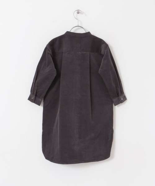 URBAN RESEARCH DOORS（アーバンリサーチドアーズ）の「『親子リンク』『UR TECH』コーデュロイシャツワンピース(KIDS)（ワンピース・キッズ・グレー/マスタード/ベージュ・135/120/105）」の17枚目の写真
