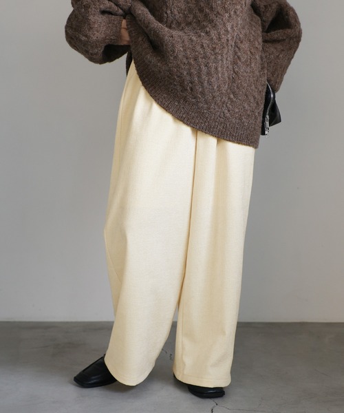 select MOCA（セレクトモカ）の「ベロアイージーパンツ（その他パンツ・レディース・チャコールグレー/アイボリー・LARGE/MEDIUM）」の2枚目の写真