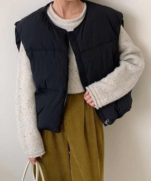 Vipoa（ヴィポア）の「ノーカラー中綿ベスト（ダウンベスト・レディース・マスタード/ブラック/ホワイト/ピンク・FREE）」の2枚目の写真