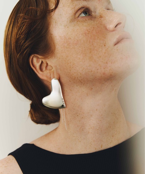 LAPUIS（ラピュイ）の「LAPUIS(ラピュイ)Heart Plate pierced earrings（ピアス（両耳用）・レディース・シルバー/ゴールド・FREE）」の3枚目の写真