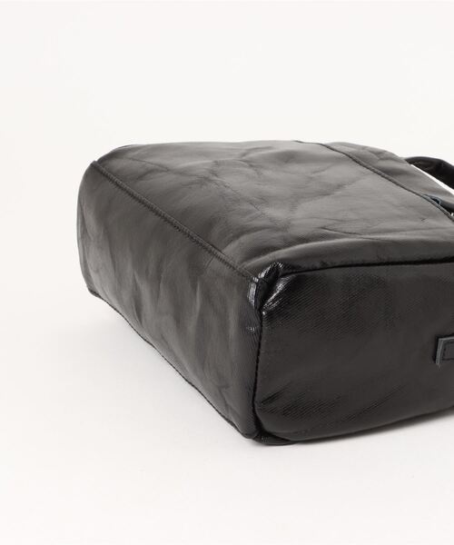 EARTH MADE（アースメイド）の「CANVAS 2WAY MINIBOSTON with POUCH（ボストンバッグ・レディース・ブラック/シルバー・フリー）」の6枚目の写真