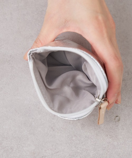 EARTH MADE（アースメイド）の「CANVAS 2WAY MINIBOSTON with POUCH（ボストンバッグ・レディース・ブラック/シルバー・フリー）」の20枚目の写真