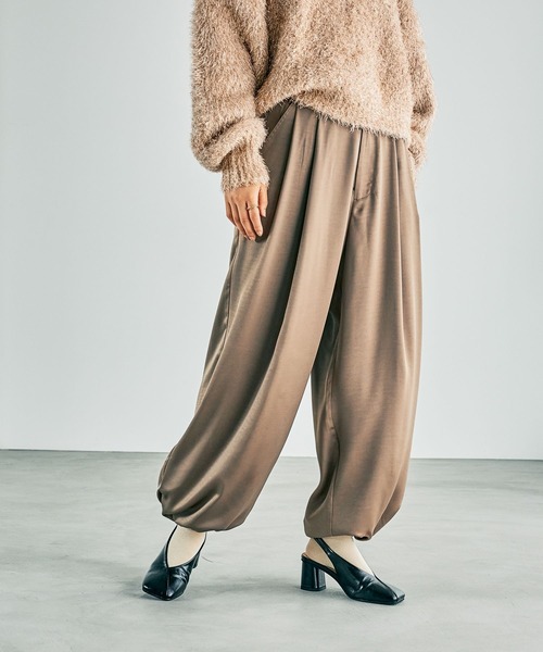 LEPSIM（レプシィム）の「スクエアトゥヒールパンプス　284571（パンプス・レディース・ブラック/ブロンズ・MEDIUM/LARGE）」の19枚目の写真