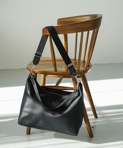 GLOBAL WORK（グローバルワーク）の「軽量ジャストポケット2WAYショルダー/248410（ショルダーバッグ・メンズ・ブラック/グレー/アイボリー・ONE SIZE）」の21枚目の写真