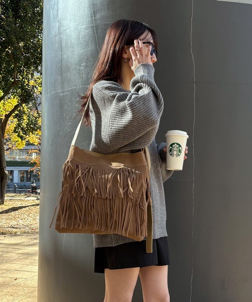 ISOOK（アイスー）の「【ISOOK / アイスー】フリンジショルダーバッグ / スクエアバッグ ハンドバッグ トートバッグ 大きめ 斜めがけ ZOZOTOWN限定（ショルダーバッグ・レディース・ブラック/ベージュ・FREE）」の18枚目の写真