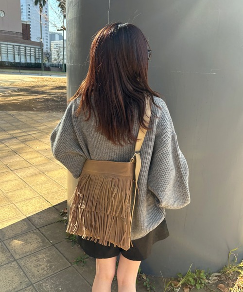 ISOOK（アイスー）の「【ISOOK / アイスー】フリンジショルダーバッグ / スクエアバッグ ハンドバッグ トートバッグ 大きめ 斜めがけ ZOZOTOWN限定（ショルダーバッグ・レディース・ブラック/ベージュ・FREE）」の22枚目の写真