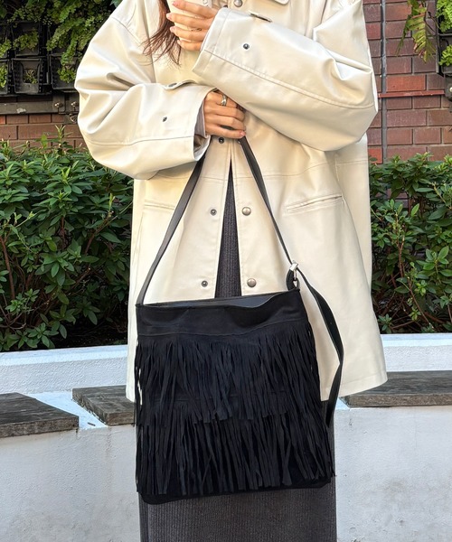 ISOOK（アイスー）の「【ISOOK / アイスー】フリンジショルダーバッグ / スクエアバッグ ハンドバッグ トートバッグ 大きめ 斜めがけ ZOZOTOWN限定（ショルダーバッグ・レディース・ブラック/ベージュ・FREE）」の21枚目の写真