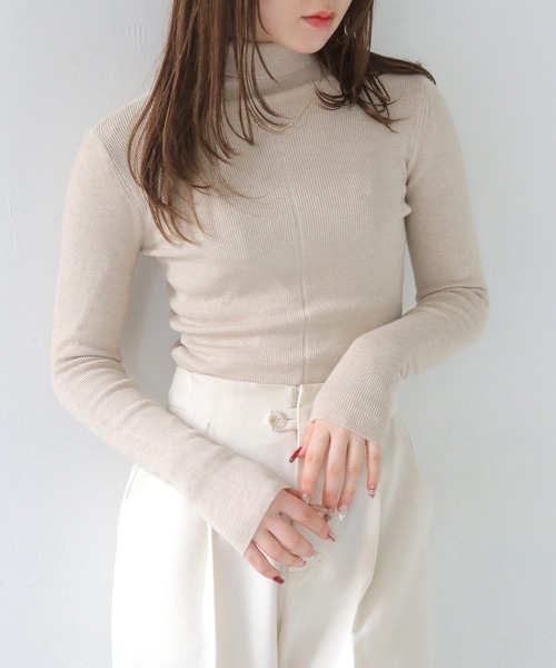 HER CLOSET（ハークローゼット）の「 【HER CLOSET】ベーシックリブタートルネックニット BASIC RIB TURTLENECK KNIT（ニット/セーター・レディース・ライトピンク/ブラック/アイボリー/チャコールグレー/グレー/オフホワイト/ライトグレー/ワインレッド/サックスブルー系/ブラウン/ラベンダー/ベージュ/ダークパープル・M）」の8枚目の写真