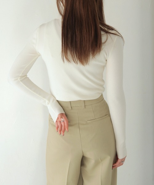 HER CLOSET（ハークローゼット）の「 【HER CLOSET】ベーシックリブタートルネックニット BASIC RIB TURTLENECK KNIT（ニット/セーター・レディース・ライトピンク/ブラック/アイボリー/チャコールグレー/グレー/オフホワイト/ライトグレー/ワインレッド/サックスブルー系/ブラウン/ラベンダー/ベージュ/ダークパープル・M）」の16枚目の写真