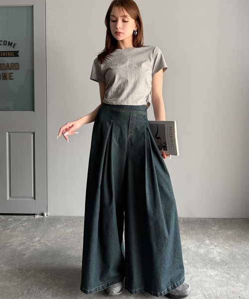 classicalelf(クラシカルエルフ)の「こなれ度アップのヴィンテージ風。変形タック使いワイドデニムパンツ(デニムパンツ・レディース・インディゴブルー/ブラック・MEDIUM/LARGE/X-LARGE/SMALL)」の6枚目の写真