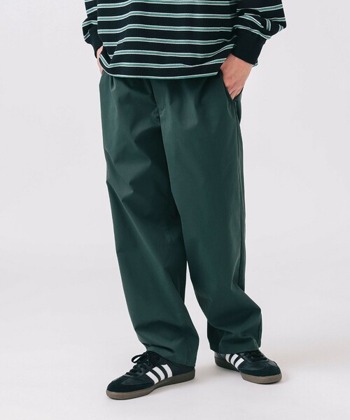 BEAMS PT01 チノパン 50 黒と緑の2点セット BEAMS PT01 チノパン 50 黒と緑の2点セット BEAMS PT01 チノパン