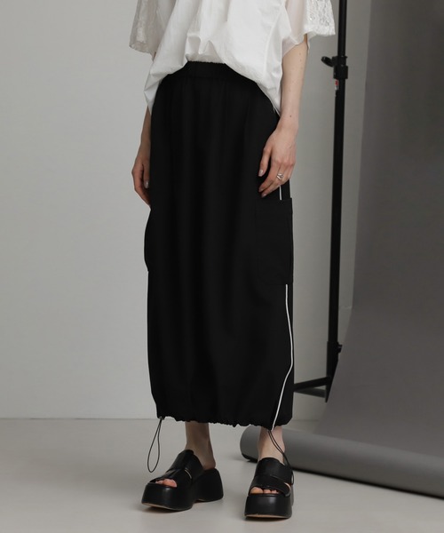 ROSE BUD(ローズバッド)の「サイドラインスカート(スカート・レディース・ベージュ/ブラック・ONE SIZE)」の2枚目の写真