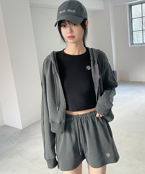 muahmuah(ムーアムーア)の「A'GEM/9 × .kom 『muah muah/ムーアムーア』 SLIM FIT CROP LONG SLEEVE T-SHIRT/スリムフィット クロップ長袖カットソー(Tシャツ/カットソー・レディース・ホワイト/チャコールグレー/ブラック/ベージュ・FREE)」の12枚目の写真