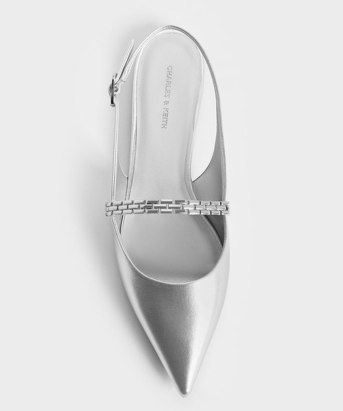CHARLES & KEITH(チャールズ & キース)の「チェーンストラップ ポインテッドトゥスリングバックフラット(パンプス・レディース・オフホワイト/シルバー・23cm/26.5cm/25.5cm/25cm/24.5cm/23.5cm/22.5cm)」の6枚目の写真