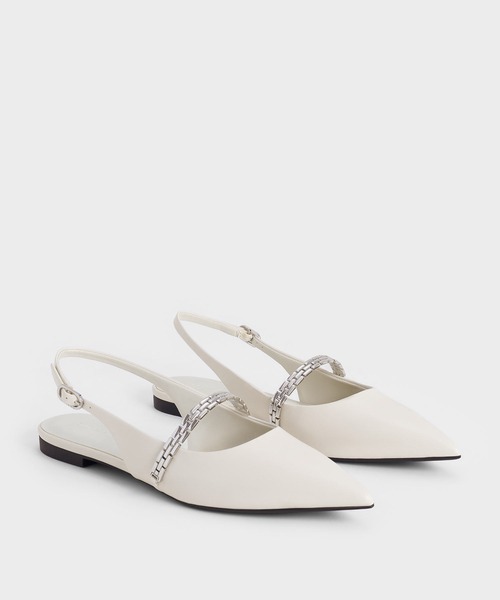 CHARLES & KEITH(チャールズ & キース)の「チェーンストラップ ポインテッドトゥスリングバックフラット(パンプス・レディース・オフホワイト/シルバー・23cm/26.5cm/25.5cm/25cm/24.5cm/23.5cm/22.5cm)」の7枚目の写真