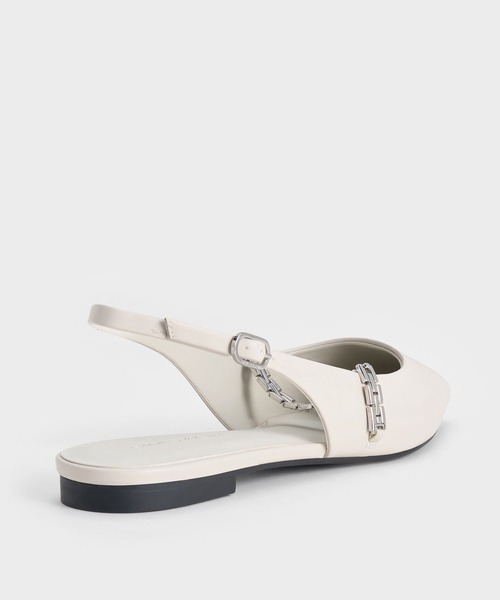 CHARLES & KEITH(チャールズ & キース)の「チェーンストラップ ポインテッドトゥスリングバックフラット(パンプス・レディース・オフホワイト/シルバー・23cm/26.5cm/25.5cm/25cm/24.5cm/23.5cm/22.5cm)」の8枚目の写真