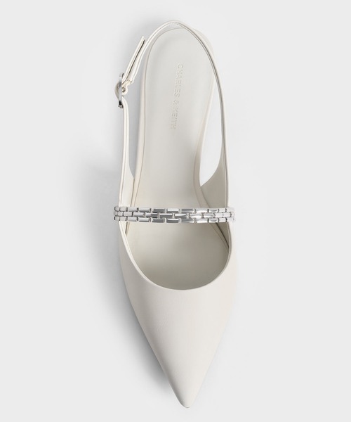 CHARLES & KEITH(チャールズ & キース)の「チェーンストラップ ポインテッドトゥスリングバックフラット(パンプス・レディース・オフホワイト/シルバー・23cm/26.5cm/25.5cm/25cm/24.5cm/23.5cm/22.5cm)」の10枚目の写真